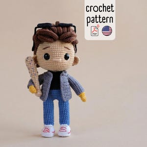 Patrón de amigurumi de ganchillo: Niño con bate de béisbol – Tutorial para hacer un juguete.