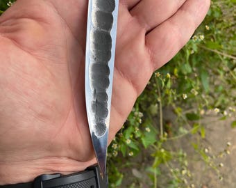 Hand Forged Yakut Knife: Right Handedu Steel Blade