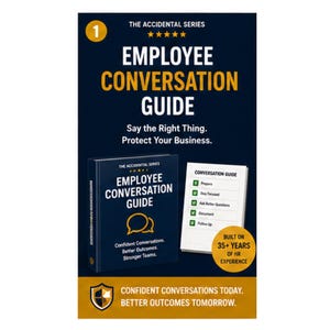 Può includere: Un libro blu scuro intitolato Employee Conversation Guide della serie The Accidental Series, accompagnato da una scheda di controllo bianca. La copertina presenta testo giallo e icone a fumetto. Un badge giallo indica 35+ anni di esperienza nelle risorse umane.