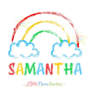 Könnte beinhalten: Ein farbenfrohes Grafikdesign mit einem Regenbogen in Rot, Gelb und Grün über zwei blauen Wolkenformen. Der Name "SAMANTHA" steht in großen, mehrfarbigen Buchstaben darunter, vor weißem Hintergrund.