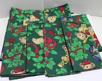Servilletas de tela navideñas vintage con ositos de peluche, juego de 10, color verde acebo.