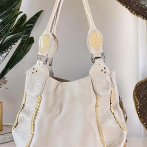 Brighton Melania Handbag Purse Pebble Leather Cream Lace Ruffle w Dust Cover bild 2