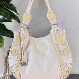 Brighton Melania Handbag Purse Pebble Leather Cream Lace Ruffle w Dust Cover bild 1