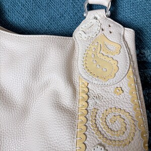 Brighton Melania Handbag Purse Pebble Leather Cream Lace Ruffle w Dust Cover bild 3