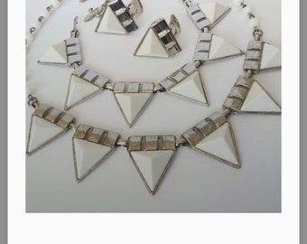 Vintage 3 Piece Costume Jewelry Set White Lucite, Glass Beads
