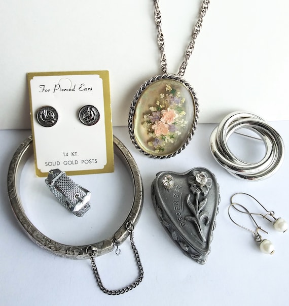 Vintage Jewelry Lot Cameo Pendant Brooch Bracelet… - image 1