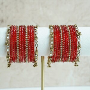 Set di bracciali in vetro rosso con dettagli Ghungroo / Set di bracciali da sposa indiani per matrimoni, Eid e Mehendi