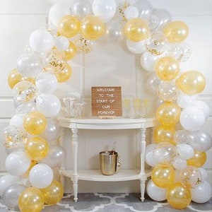 White and Gold Balloon Arch Kit Bild 4