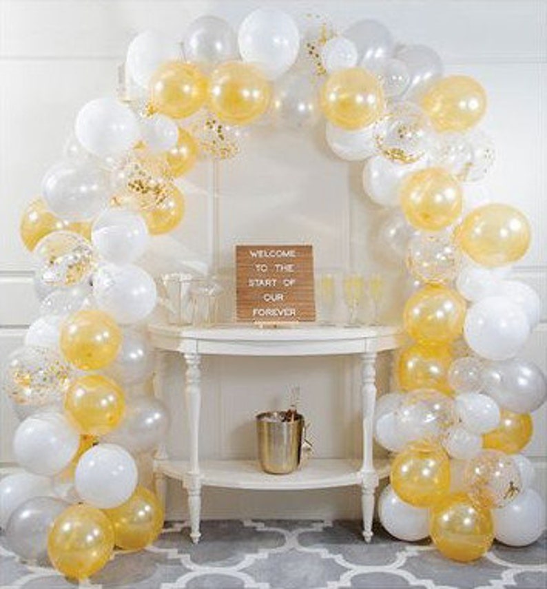 White and Gold Balloon Arch Kit Bild 4