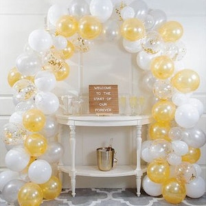 White and Gold Balloon Arch Kit Bild 1