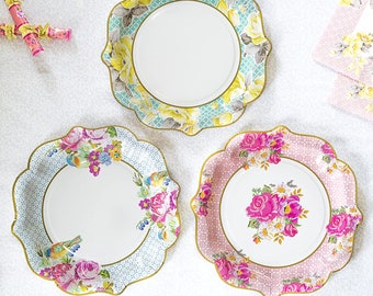 12 Small Vintage Floral Paper Plates , Scalloped Edge,  Disposable Tableware, Birthday, Garden Party, Afternoon Teas, Baby Shower, Wedding