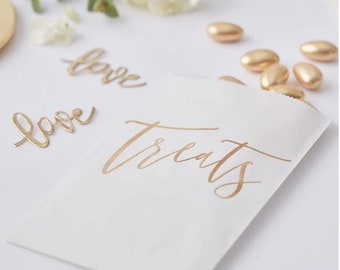 Gold Treats Bags - Gold Wedding, Each pack contains 20 treat bags measuring 20.5cm (H) and 11.5cm (W).