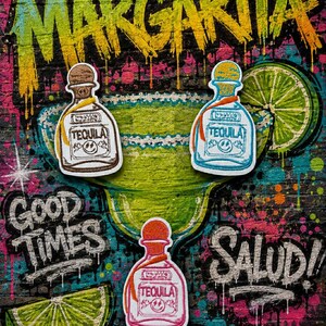 K&ouml;nnte beinhalten: Graffiti-Kunst mit dem Wort "Margarita" und den S&auml;tzen "Good Times" und "Salud!". Das Bild zeigt drei Tequila-Flaschen-Illustrationen und Limettenscheiben, mit einem gr&uuml;nen Margarita-Glas im Hintergrund.