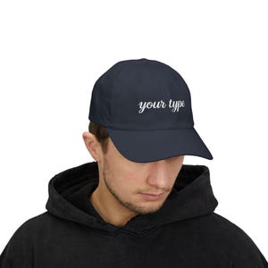 Gorra de béisbol "Your Type" / Gorra de papá con letras cursivas coquetas / Gorra divertida y atrevida bordada / Accesorio minimalista que transmite confianza / Regalo de moda urbana