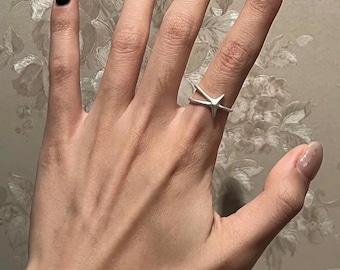 Vintage Silver Starfish Stackable Ring, Adjustable Open Band, Dainty Layerable Boho Ocean Aesthetic, Versatile Daily Wear Jewelry