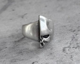 925 Sterling Silver Skull Ring, Minimal Gothic Ring, Dark Aesthetic Jewelry, Statement Ring, Unique Gift for Men