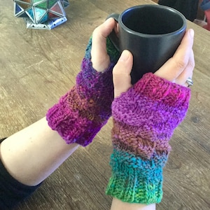 fast and easy check wristwarmer mittens knitting pattern