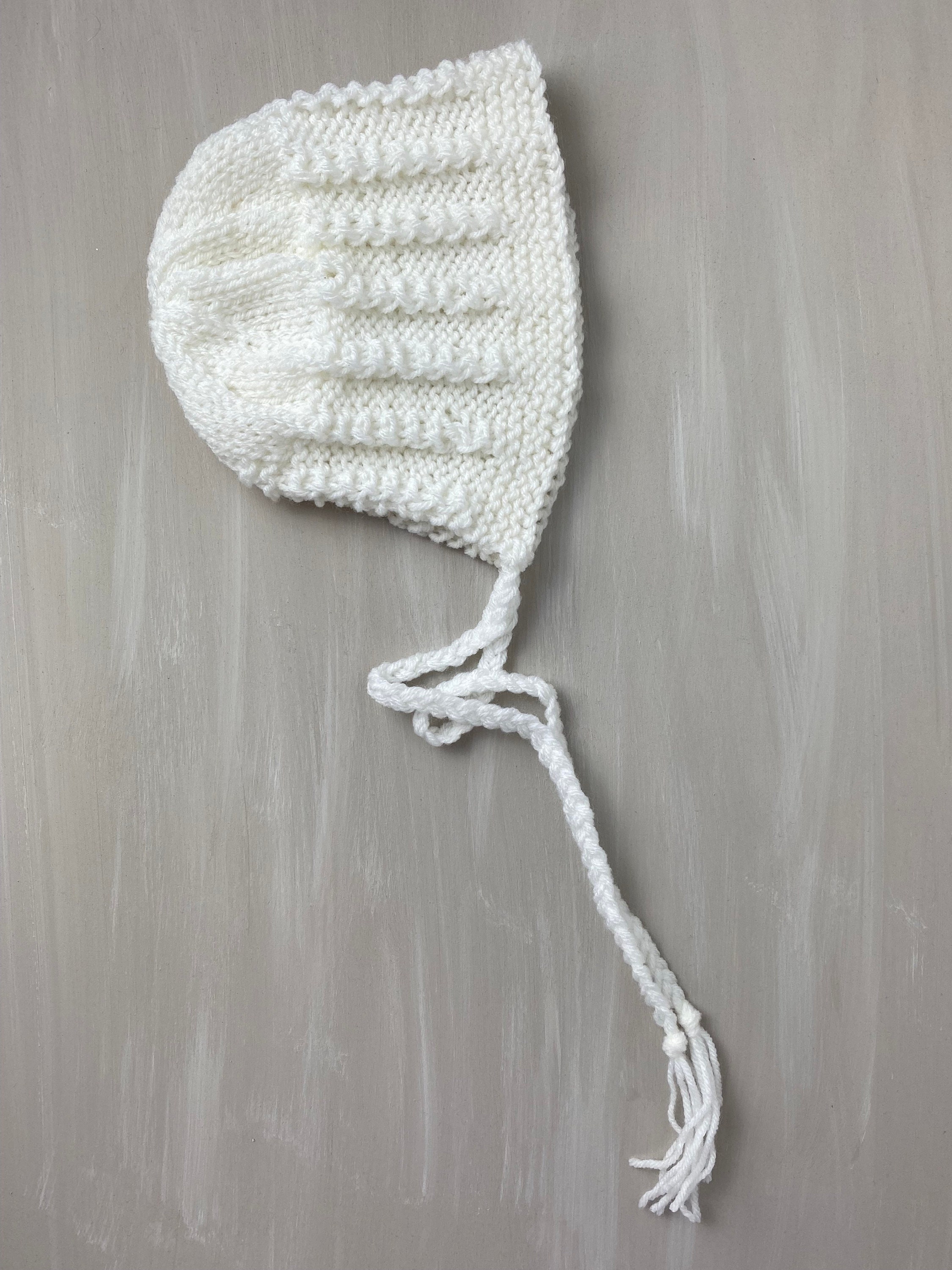 Faux Cables Baby Bonnet Knitting Pattern - First Size
