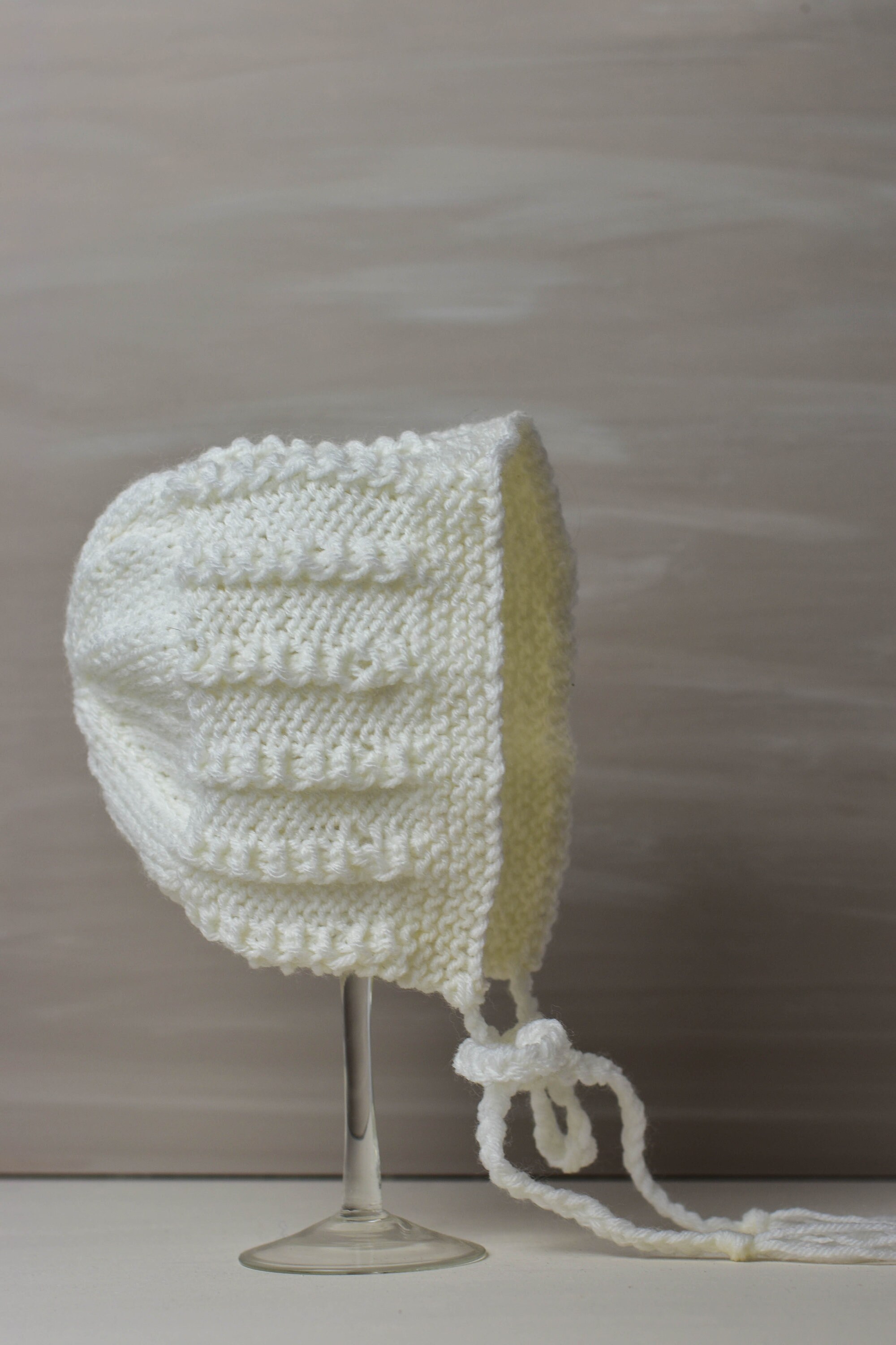 HOLIDAY CABLEKNIT BABY BONNET Faux Cables Baby Bonnet Knitting Pattern - First Size