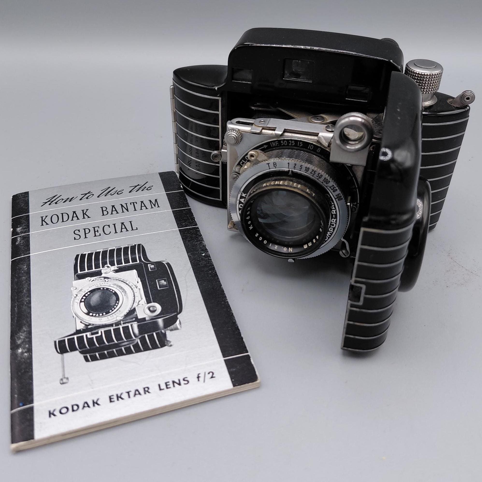 Cámara Antigua Colección Kodak Instantánea Fiesta Antigüedad