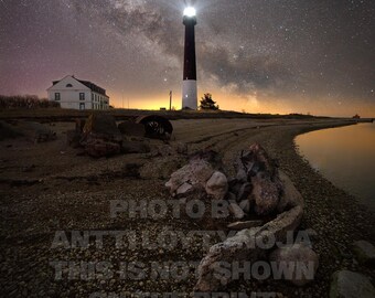 エストニア、サーレマー島のスールヴェ灯台のユニークな美術ポスター