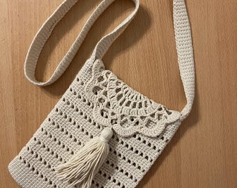 Boho style bag with tassel
