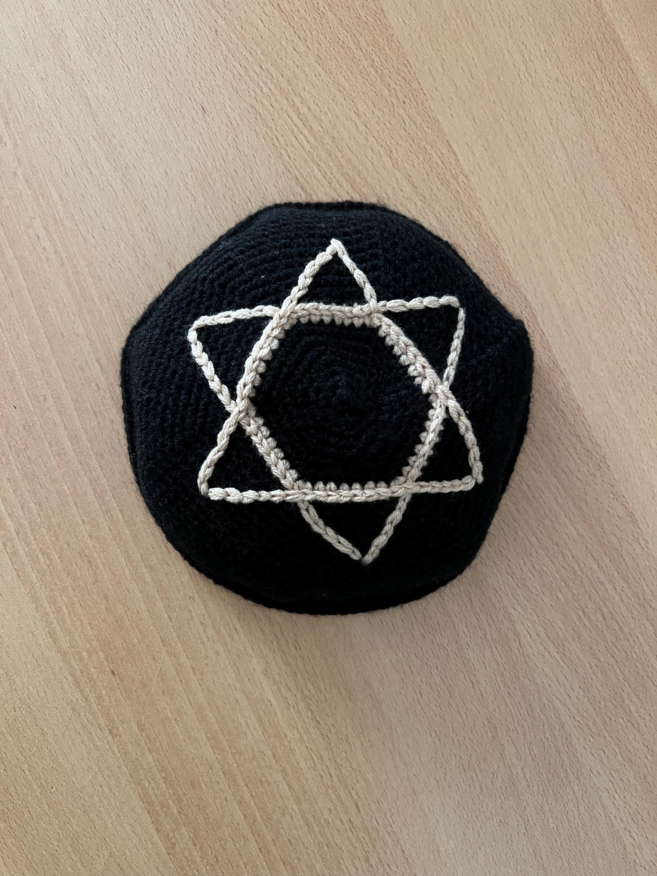 16 Crochet Kippah Patterns for Everyday Wear, Gifts, and Judaica-Inspired Style 1 Star of David Kippah