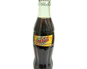 Botella de Coca-Cola World of Coca-Cola Las Vegas de 237 ml (8 oz) de 1996, sin abrir, de colección. Pieza de recuerdo.