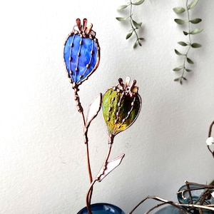 Stained Glass Poppy Heads. Seed Pod Of A Poppy. Round Poppy Seedheads. Garden Flowers Plant Stake. Garden Stake. Home Decor.