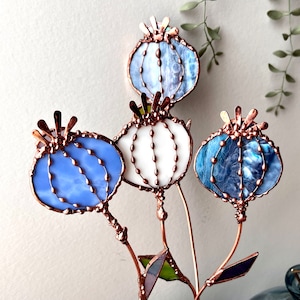 Stained Glass Poppy Heads. Seed Pod Of A Poppy. Round Poppy Seedheads. Garden Flowers Plant Stake. Garden Stake. Home Decor.