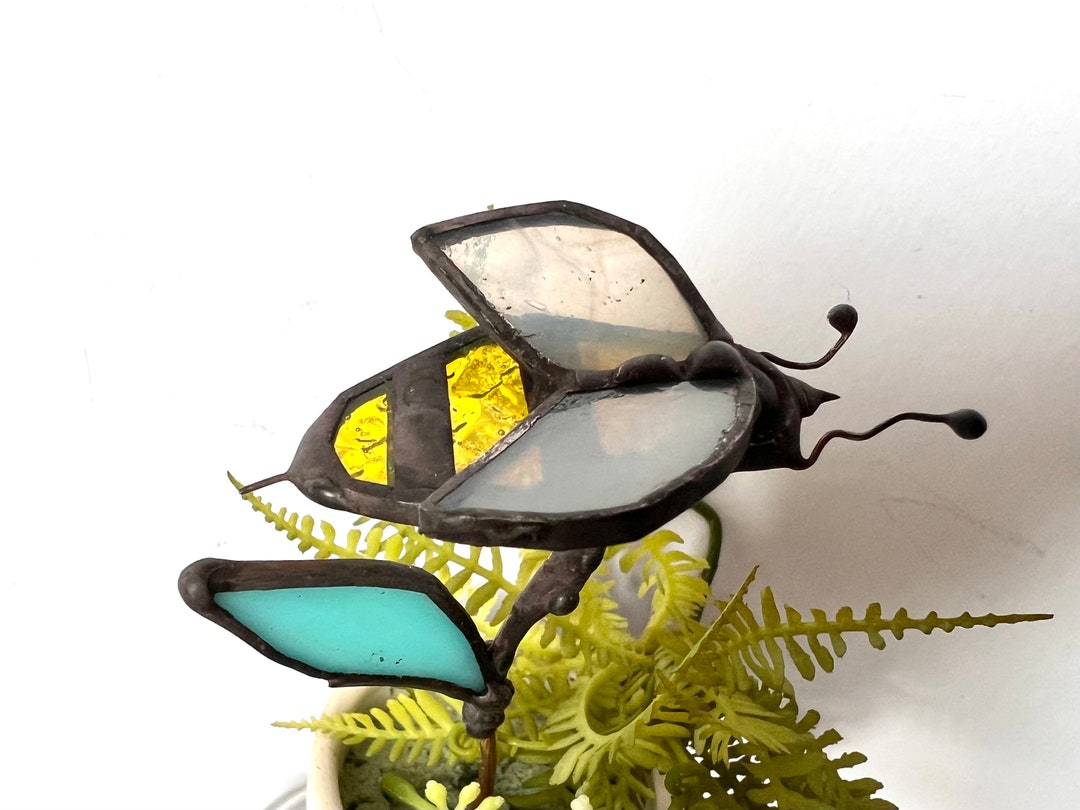 Stained Glass Insect Suncatcher. Bee Mini Plant Stake. Garden Flowers