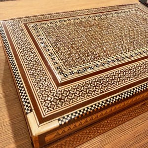 Caja de madera con incrustaciones de estilo antiguo de Oriente Medio, joyero Khatam, cofre de baratijas con mosaico, decoración hecha a mano