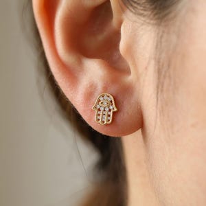 Hamsa Hand Stud Earrings, Gold Minimalist Earrings, Dainty Evil Eye Earrings, Tiny Hand Stud Earrings, Protection Jewelry Gift for Her