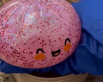 Large Pink Glitter Squishy Dumpling with Steamer – Stress Relief Toy