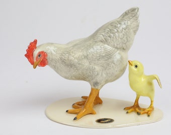 Retired Hagen Renaker Specialty Hen and Chick on a Ceramic Base Made in San Dimas, California