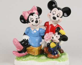 Mothers Day, Disney Productions Mickey and Minnie Mouse with Their Nephew, For Mother 1982, Ceramic Painted by Schmid