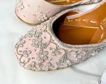 Brautschuhe in Rosa - Handgefertigte Punjabi Hochzeit Jutti