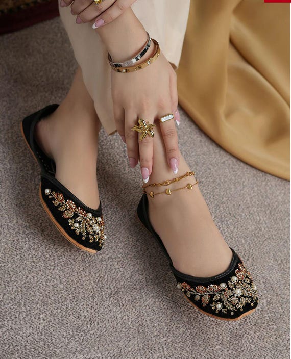Black Embroidered Bridal Jutti – Handmade Khussa Shoes – Punjabi Mojari Flats