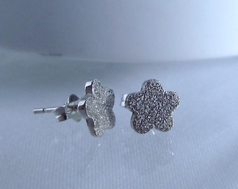 Handmade Pretty Blossom Flower Pure Silver Glitter Texture Finish Earrings