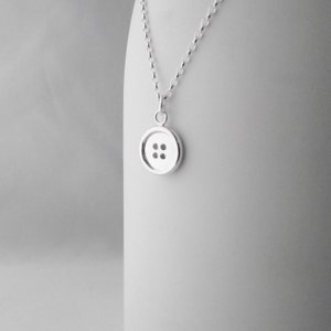 Stunning Handmade Retro Classic Button Solid Sterling Silver 925 Pendant Necklace
