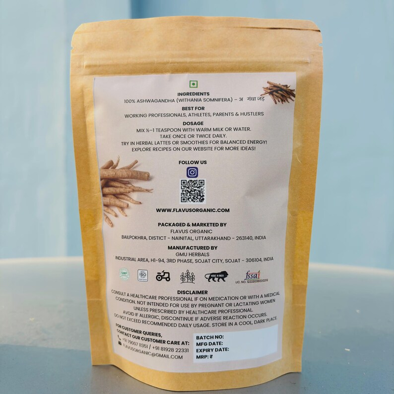 以下が含まれることがあります： Flavus Organic Ashwagandha パウダーが入った茶色の紙袋。袋には、成分、用量、免責事項が記載されています。この製品は、働く専門家、アスリート、親、そしてハスラーを対象としています。