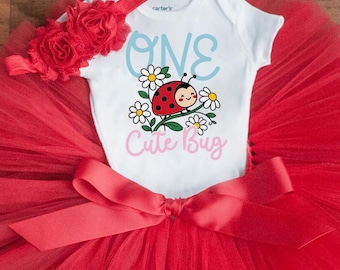 Conjunto de primer cumpleaños de mariquita "Kristin" con tutú, body y diadema de mariquita roja.