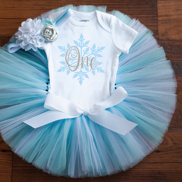 Light blue and white Winter onederland first birthday outfit girl "Winter" snowflake birthday outfit, cake smash, winter birthday toddler