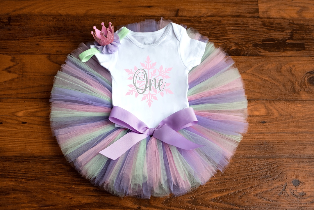 Winter First Birthday Outfit Girl elizabeth Snowflake Birthday Outfit