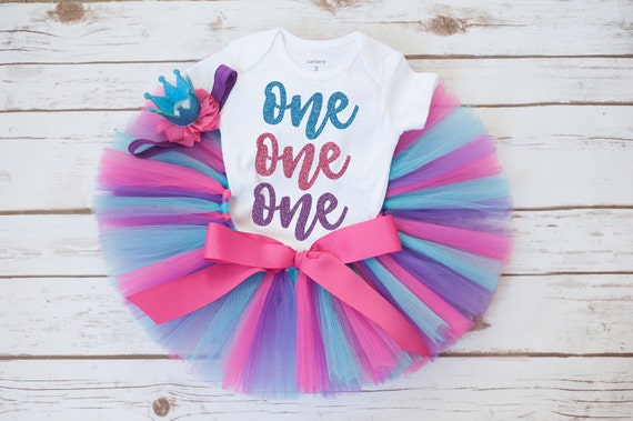 Une Fille De Tenue D Anniversaire Cort Premier Etsy