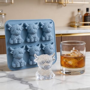 Highland Cow Ice Cube Mold, Silicone Cow Ice Tray, Cute Highland Cow Ice Cube Tray - 6 Cavity Silicone Mold for Whiskey, Soap, Candle