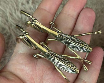 Juego de 2 figuras de mantis de latón, conjunto de metal macizo con acabado vintage, estatua de insecto, decoración de escritorio con forma de mascota para el té