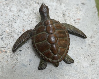 1 Stück Schildkrötenfigur aus Kupfer, realistisch geschnitztes Panzermuster, massives Kupfer, Schildkröte, Teehaustier, Schreibtischdekoration, Sammlerstück