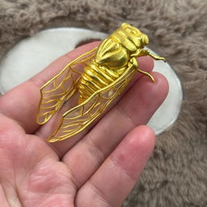 Alloy Cicada Figurine Metal Insect Sculpture Textured Animal Ornament Vintage Style Desk Decor Gift 42
