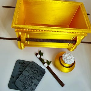 Ark of the Covenant Desktop Replica (with contents!)